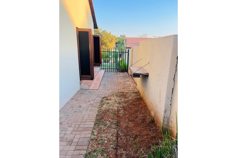 3 Bedroom Property for Sale in Melodie North West
